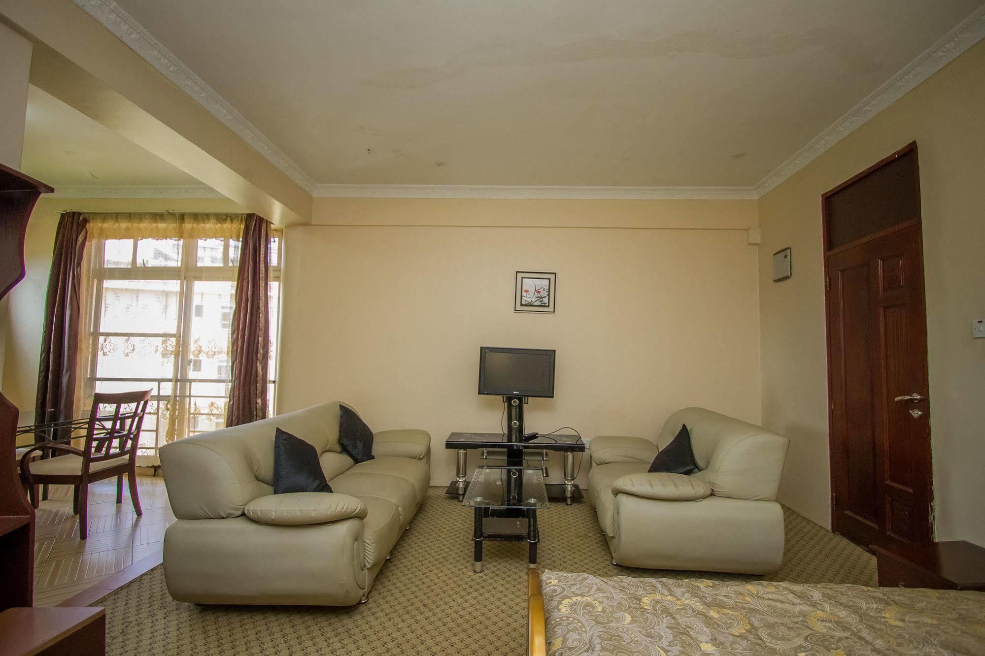 Grand Global Hotel Kampala Luaran gambar