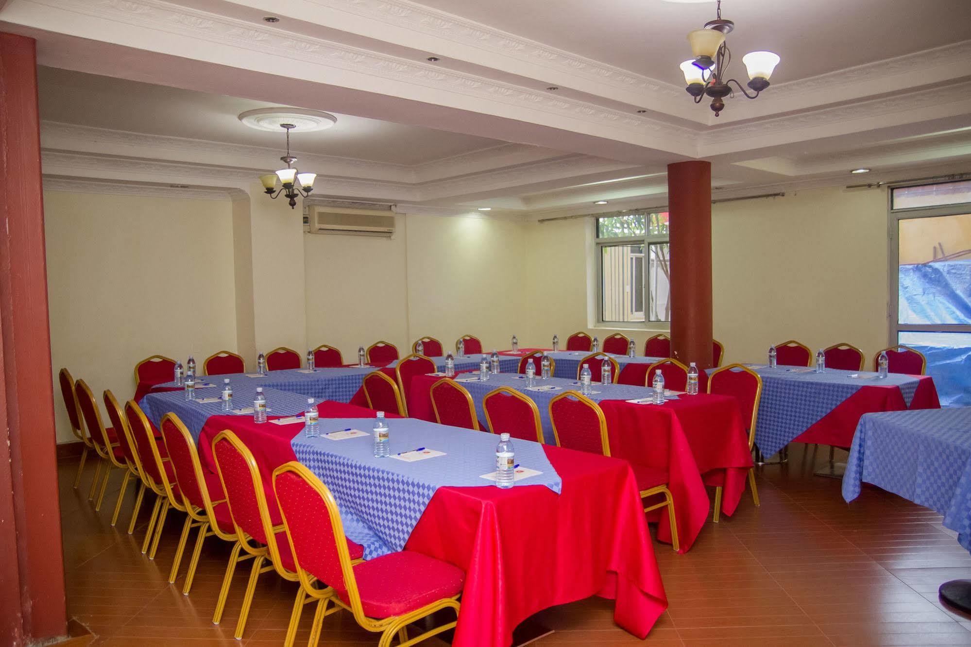 Grand Global Hotel Kampala Luaran gambar