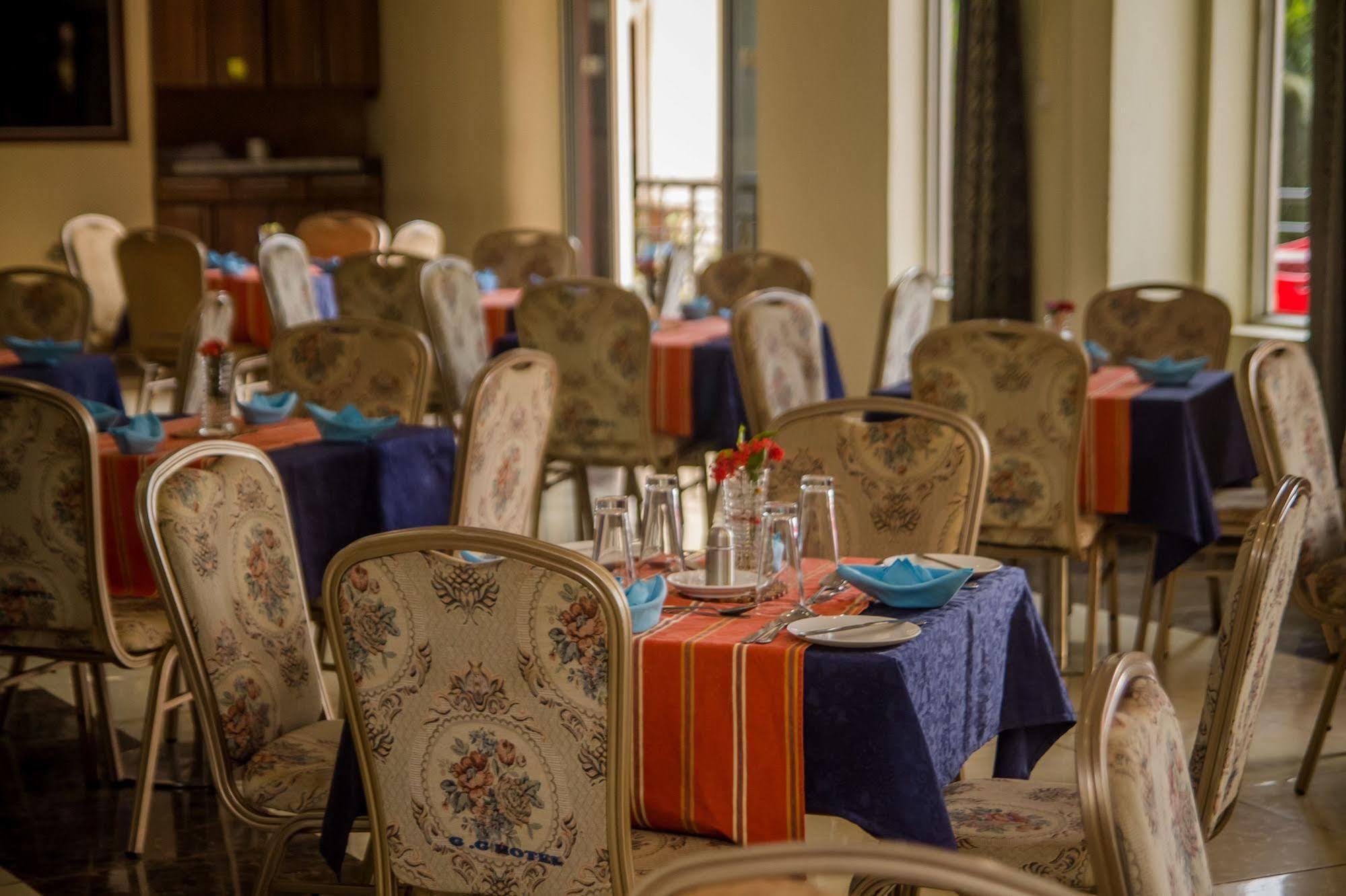 Grand Global Hotel Kampala Luaran gambar