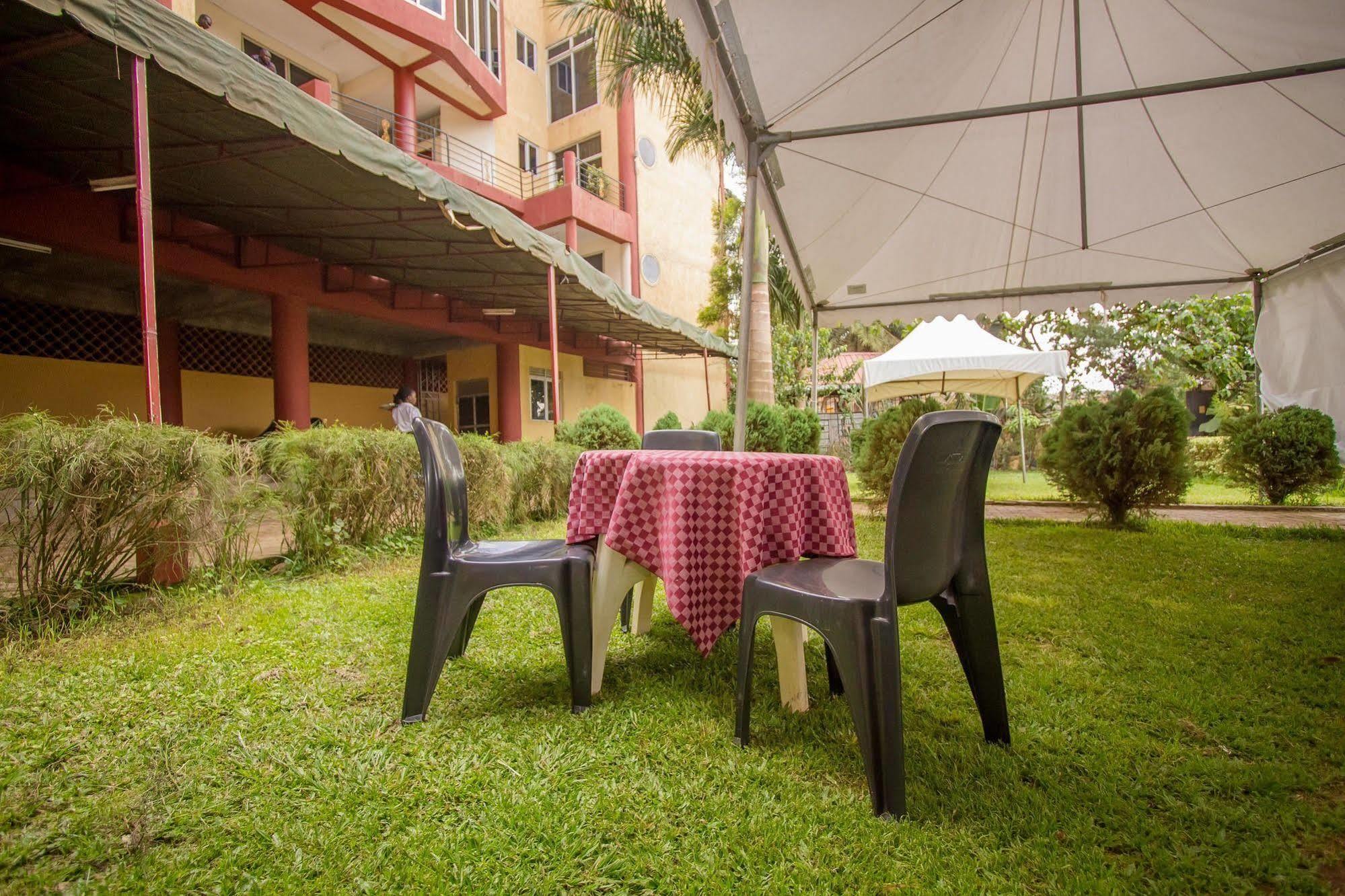 Grand Global Hotel Kampala Luaran gambar